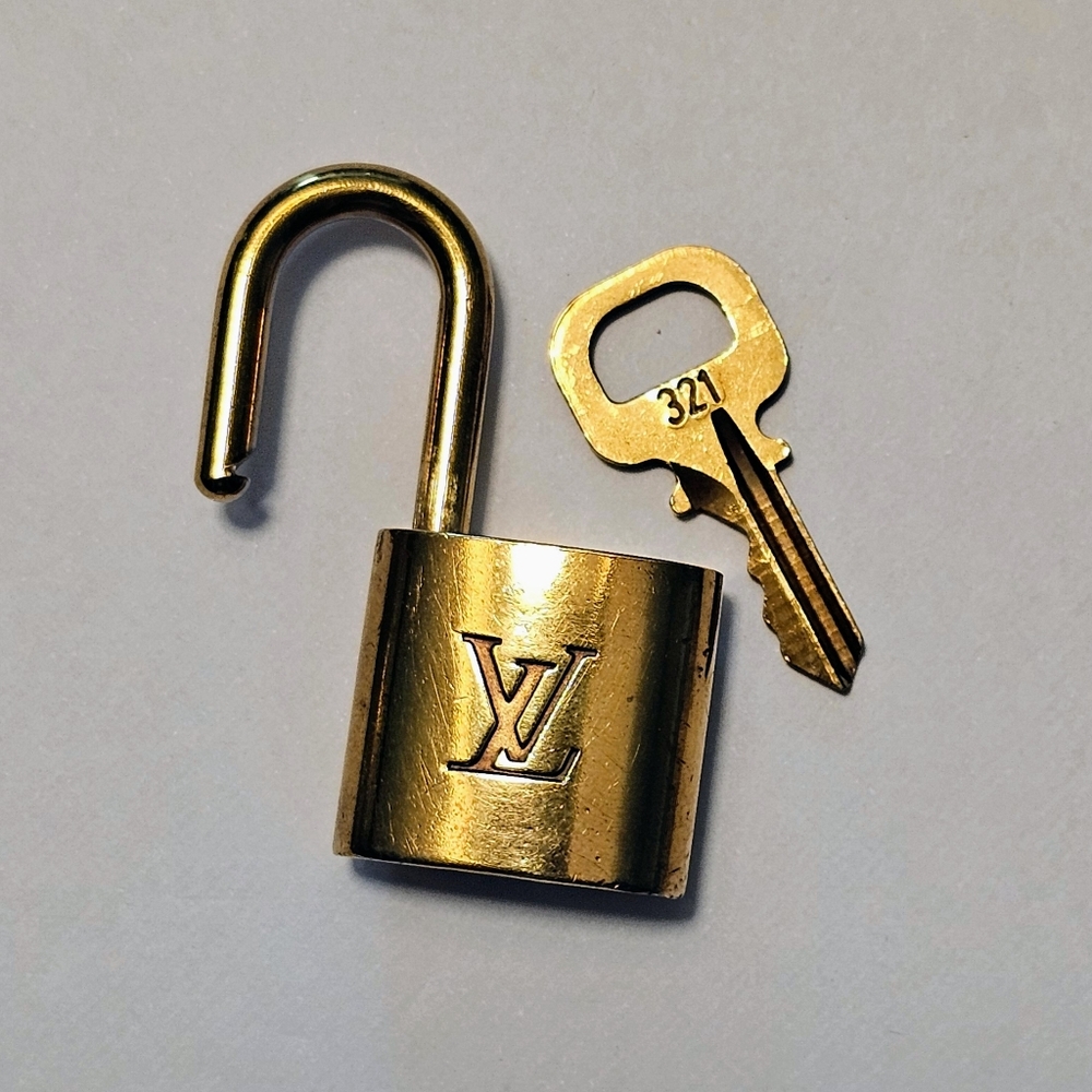 Louis Vuitton Brass Lock #321 Vintage 90s - Picture 4 of 6
